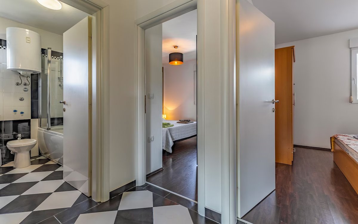 Bathroom (1)